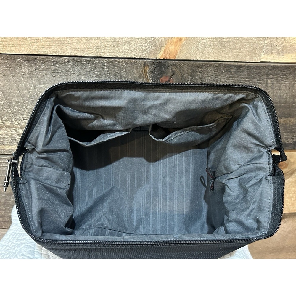 Tumi Black Travel Toiletry Bag Top Zip 10"x8"x4" - Picture 8 of 8